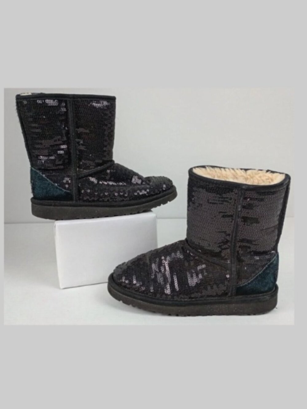 Ugg Australia Classic Kid's Girl's Size 2 Fur Lined Black Sequined Boots